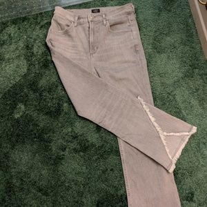 Women's jeans